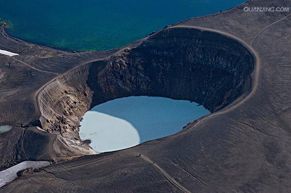 阿斯恰火山口