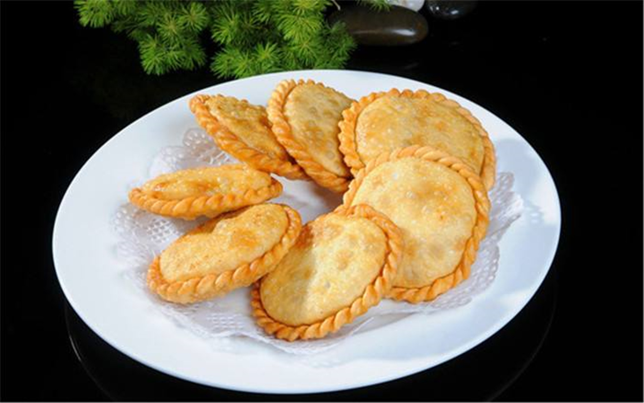  p>蒙古族馅饼是一种风味 a target="_blank" href="/item/面食