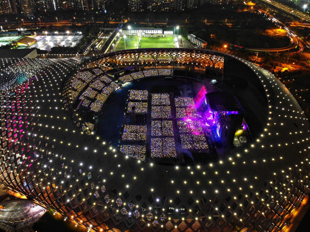  p> a target="_blank" href="/item/华润深圳湾体育中心/18777219"