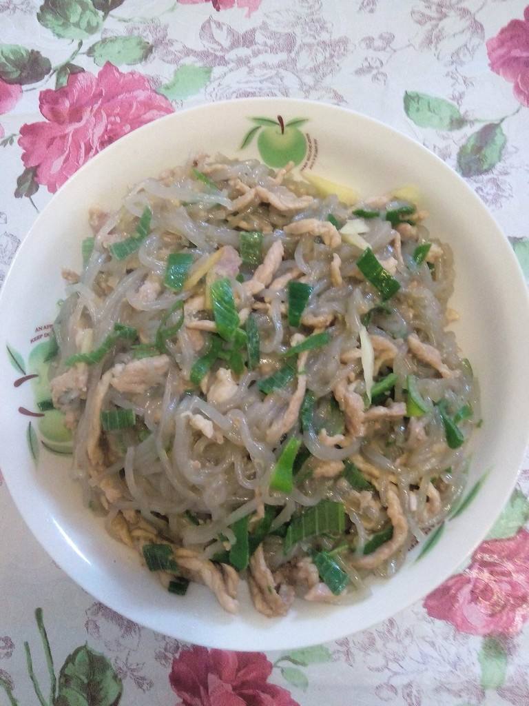 肉丝炒粉丝