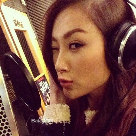  p>《all the best》是2013年陈僖仪演唱的专辑,收录10首歌曲. /p>