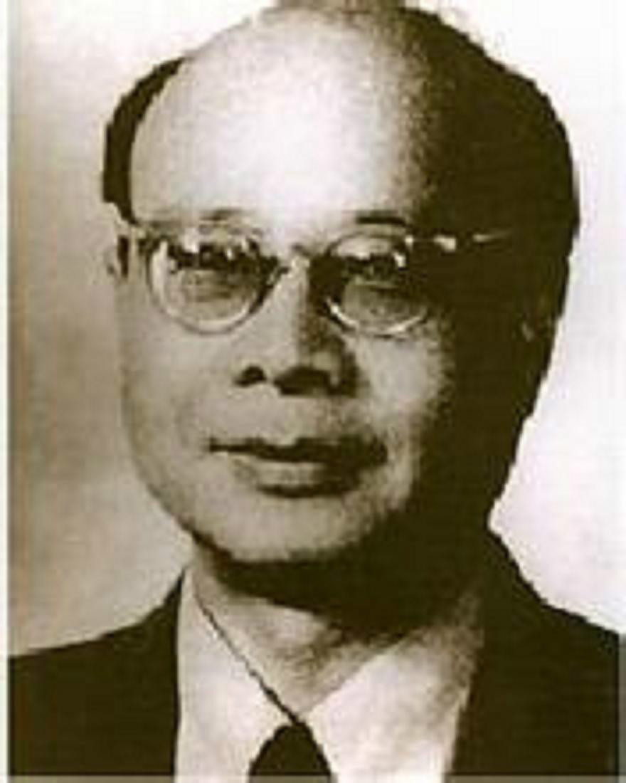  p>熊佛西(1900年—1965年6月15日)戏剧教育家,剧作家.