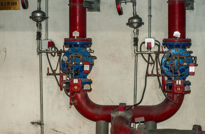  p>雨淋阀(deluge valve)是指通过控制消防 a target="_blank" href="