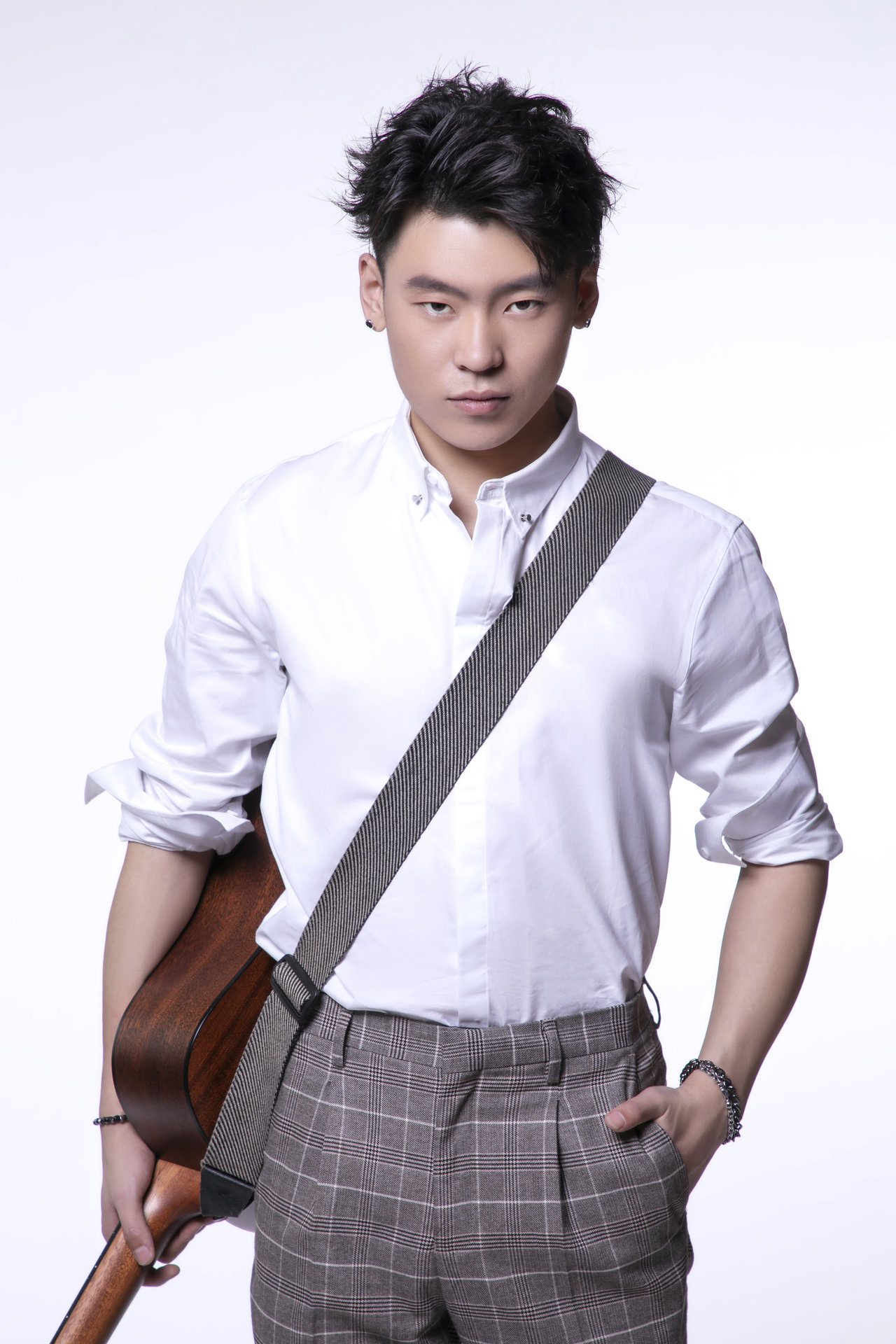  p data-id="gnx3hc5icy">隔壁老樊,本名樊凯杰,1998年11月2日出生于 