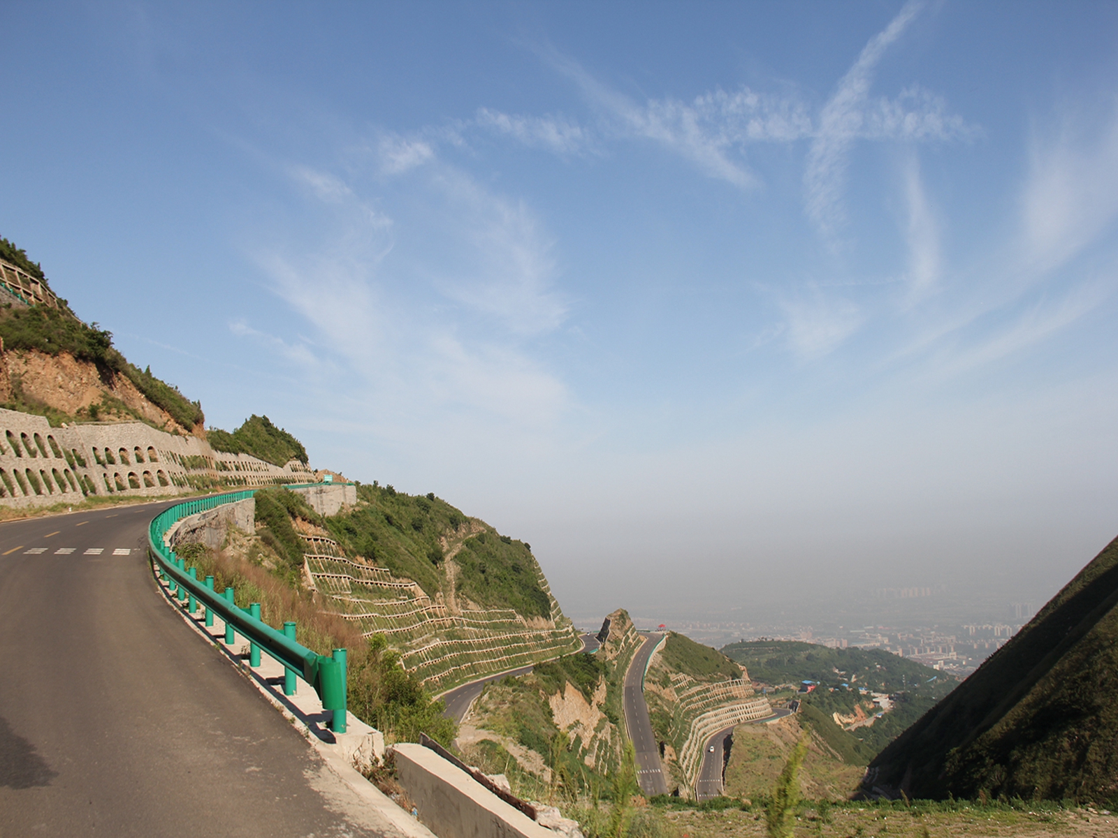  p>骊山森林公园位于陕西省 a href="#" data-lemmaid="1002501">西安