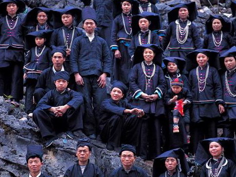  p data-id="gnwu2iidbj">黑衣壮是广西壮族的一个支系,即布嗷,布敏两