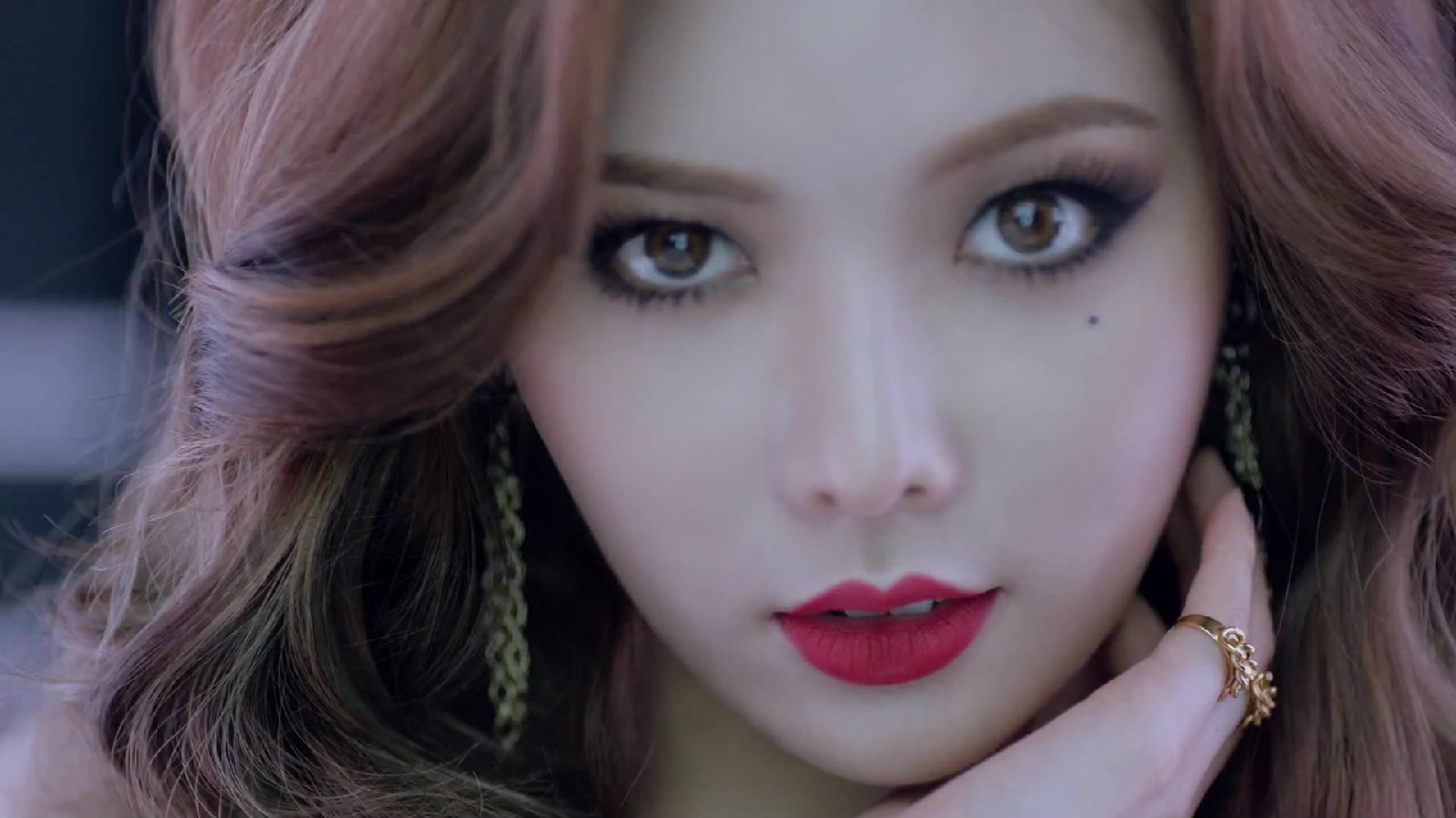  p>金泫雅(          /kim hyun a),1992年6月6日出生于韩国首尔,韩国