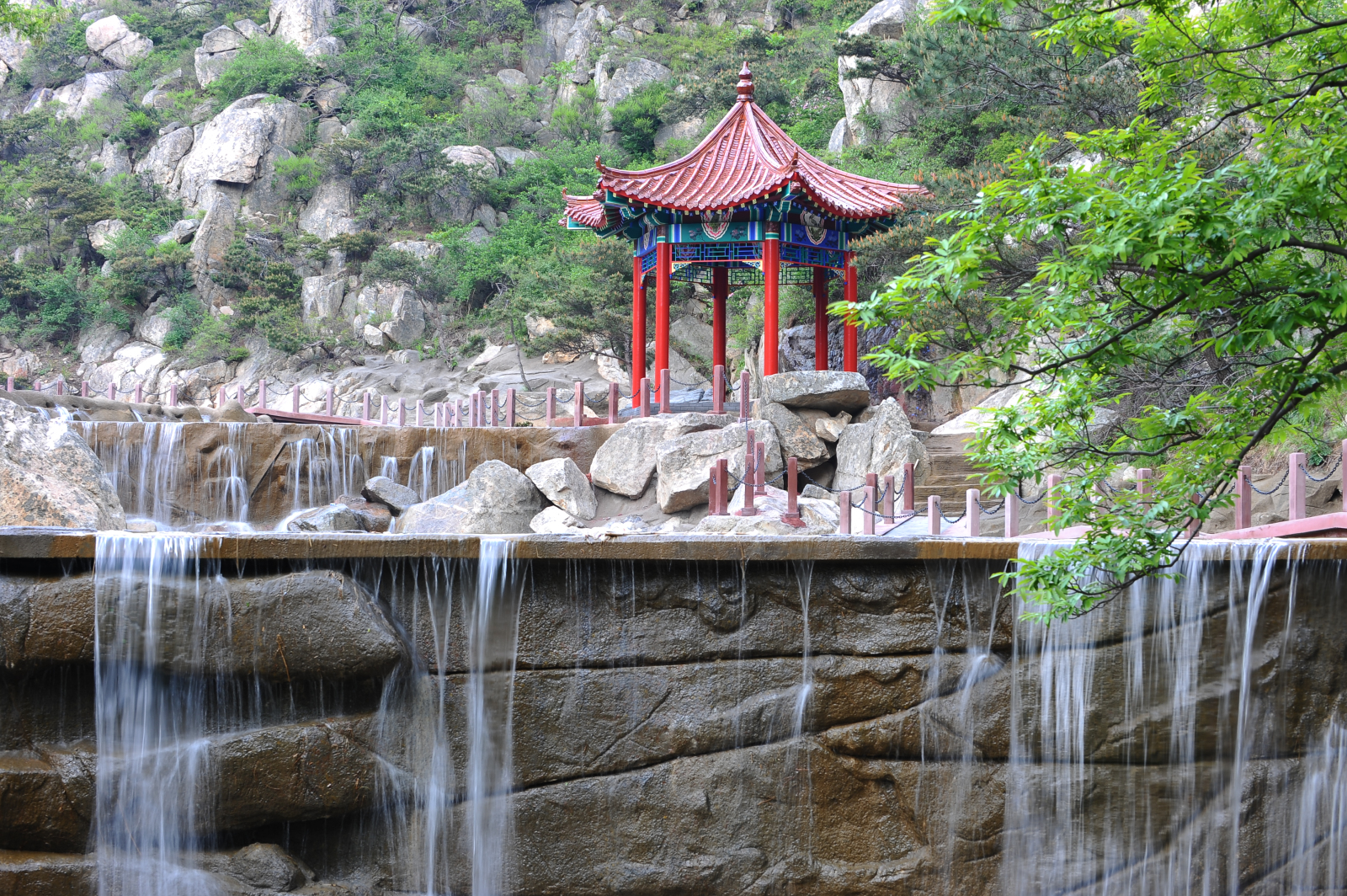  p data-id="gnws9hb3cg">青岛茶山风景区位于平度市城北20公里,北接