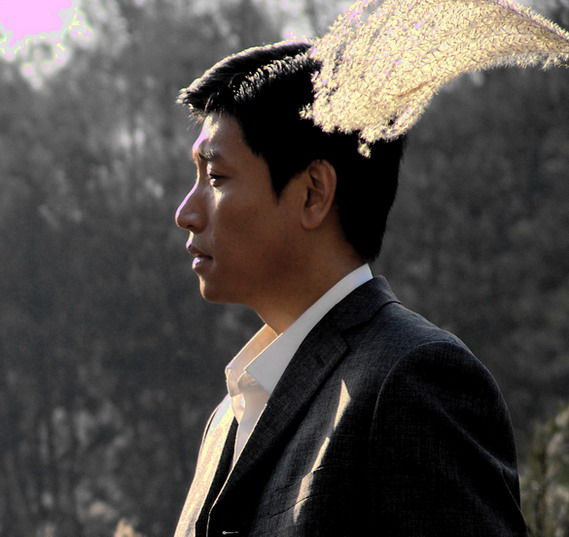  p data-id="gncoobaybw">张鹰,山东青岛人,中国男演员.