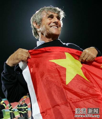  p>博拉·米卢蒂诺维奇(bora milutinovic),著名足球教练.