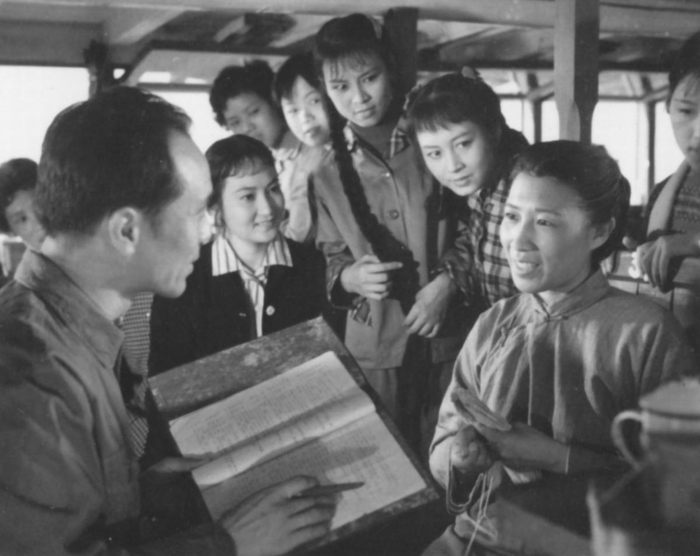  p>《蚕花姑娘》是 a href="#" data-lemmaid="3521633">上海电影制片