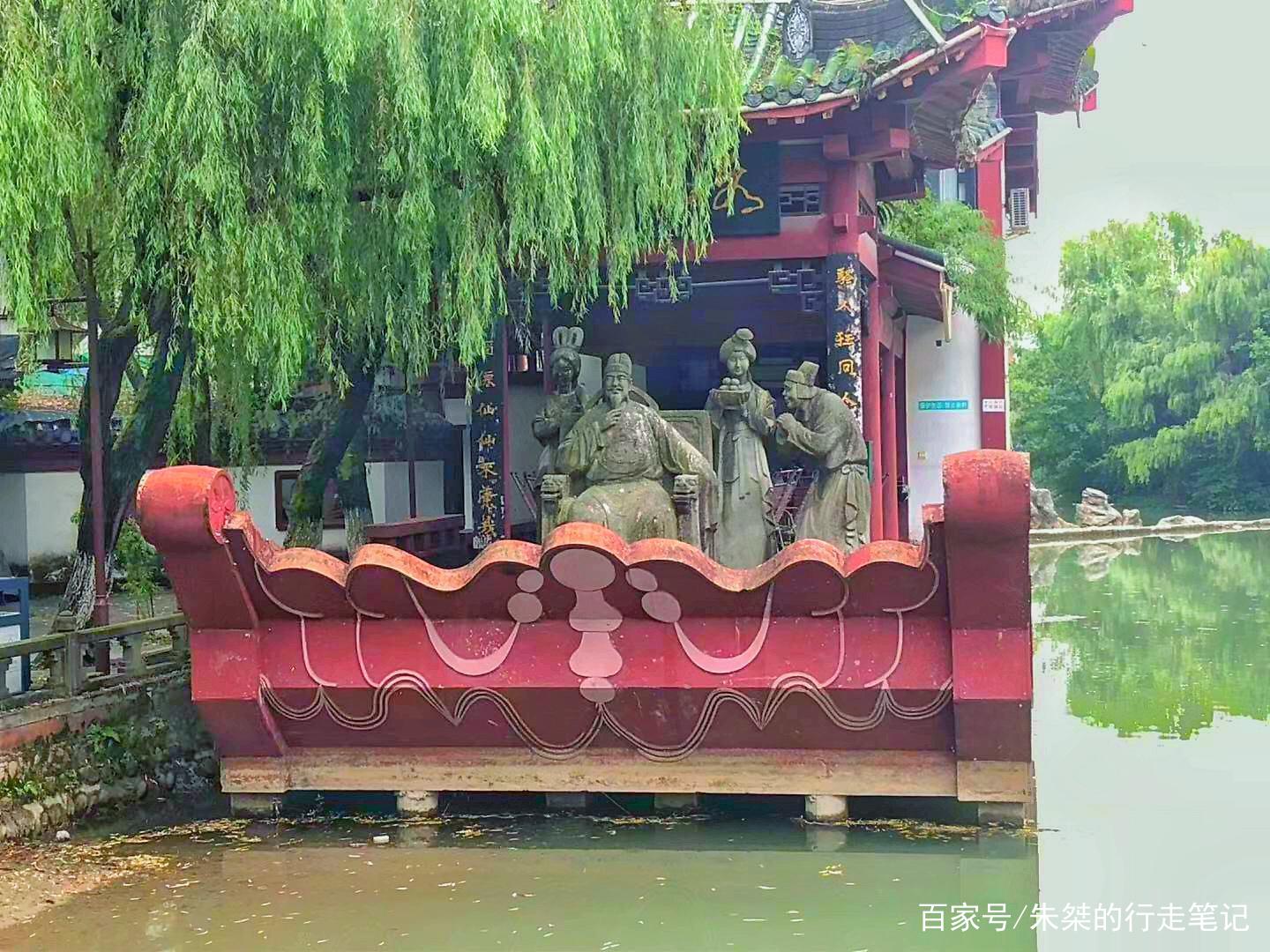举头望明月，低头思故乡 你知道诗仙李白低头思念的故乡是哪里吗_百科TA说