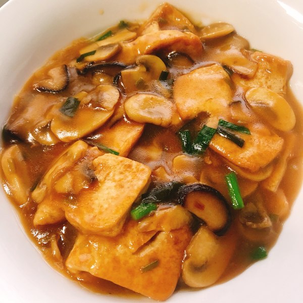 豆腐烧蘑菇