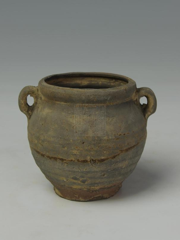 唐青釉双耳陶罐