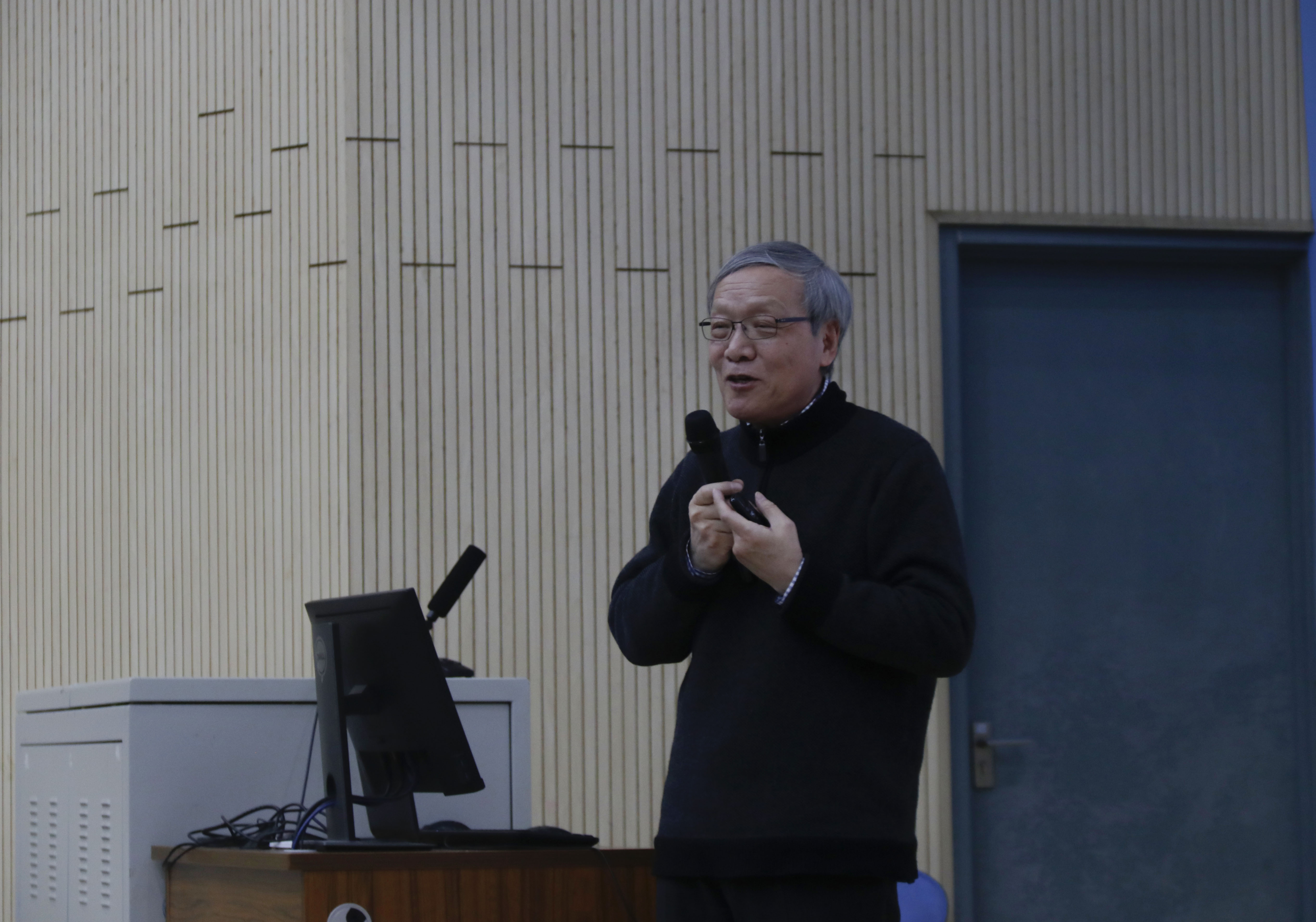  p>施惠基,1950年12月生于 a target="_blank"