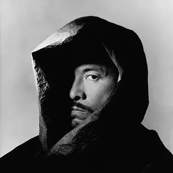 黑色，为何最性感？_百科TA说