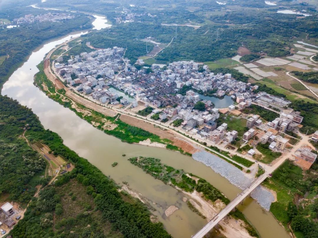  p>葵潭镇,隶属于广东省揭阳市 a target="_blank" href="/item/惠来