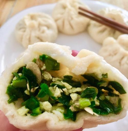 韭菜鸡蛋豆腐粉条包子