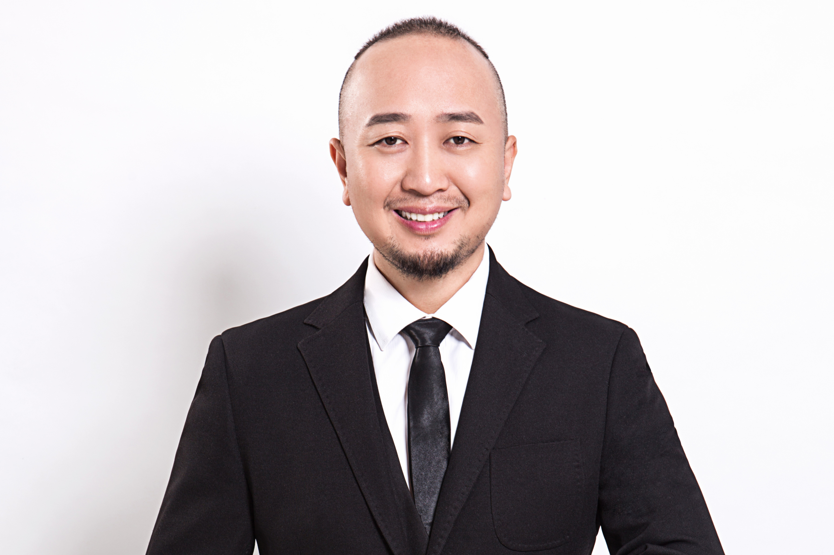  p>华峰,男,1983年03月10日出生,山西运城人,中国大陆流行男歌手,音乐