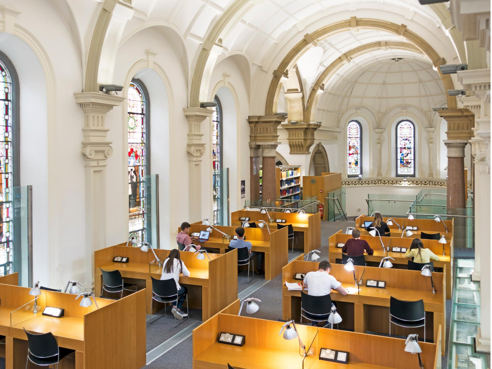 college dublin),又称都柏林大学学院,简称ucd或uc dublin,位于 a