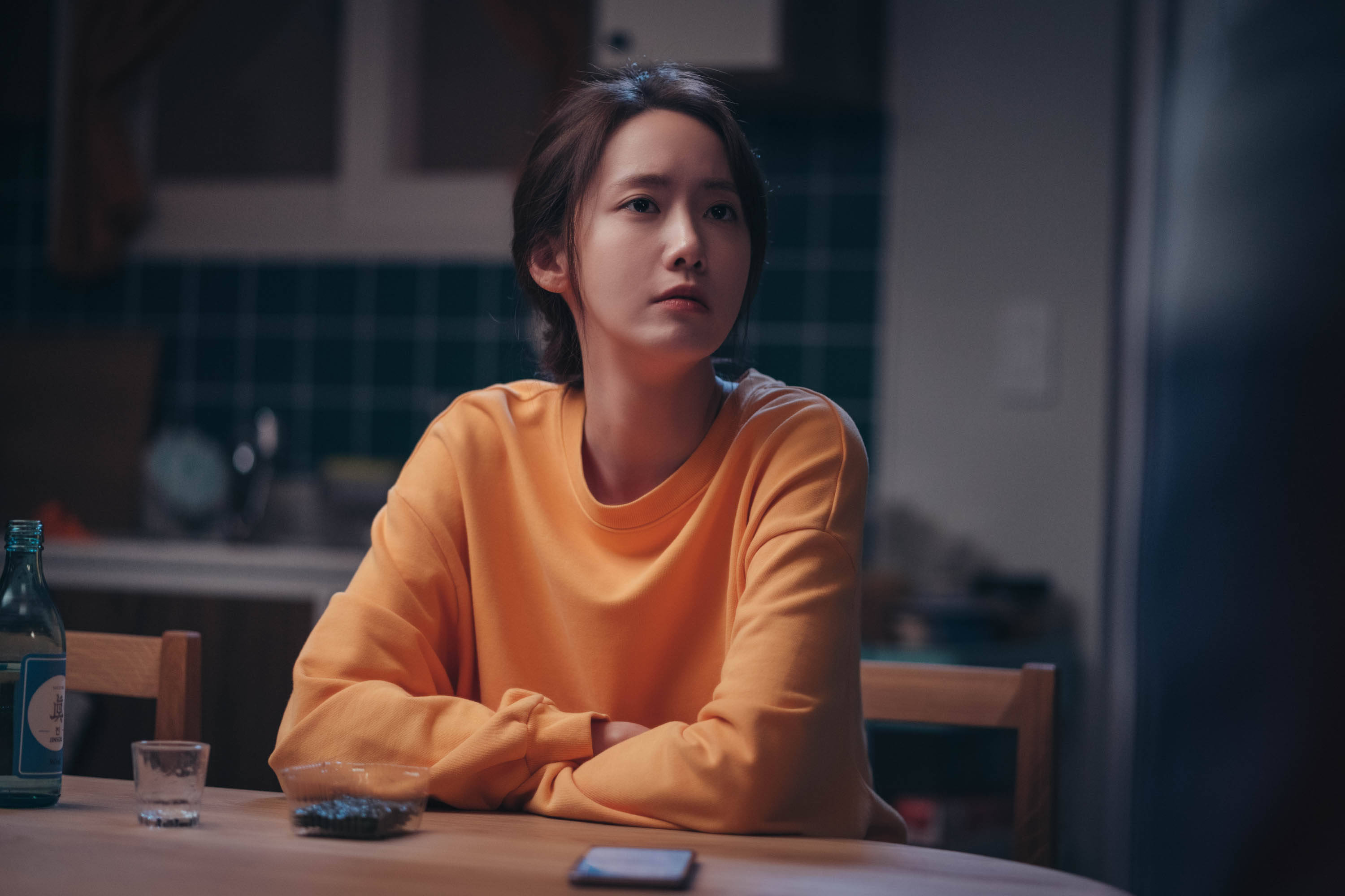 别名高薇瑚,是韩国电视剧《黑话律师》中的人物角色,由林允儿饰演