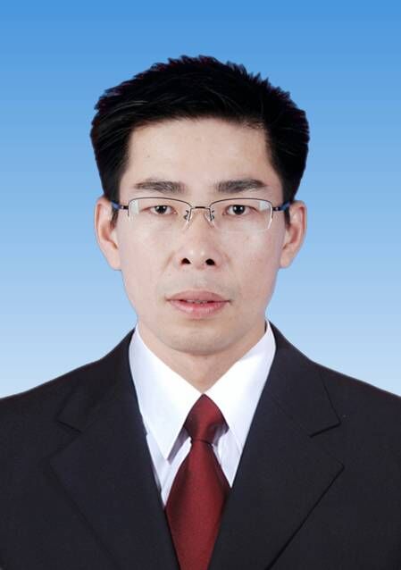  p data-id="thxmsthd6xcs">李检华,男,汉族,湖南省永兴县人,1978年5