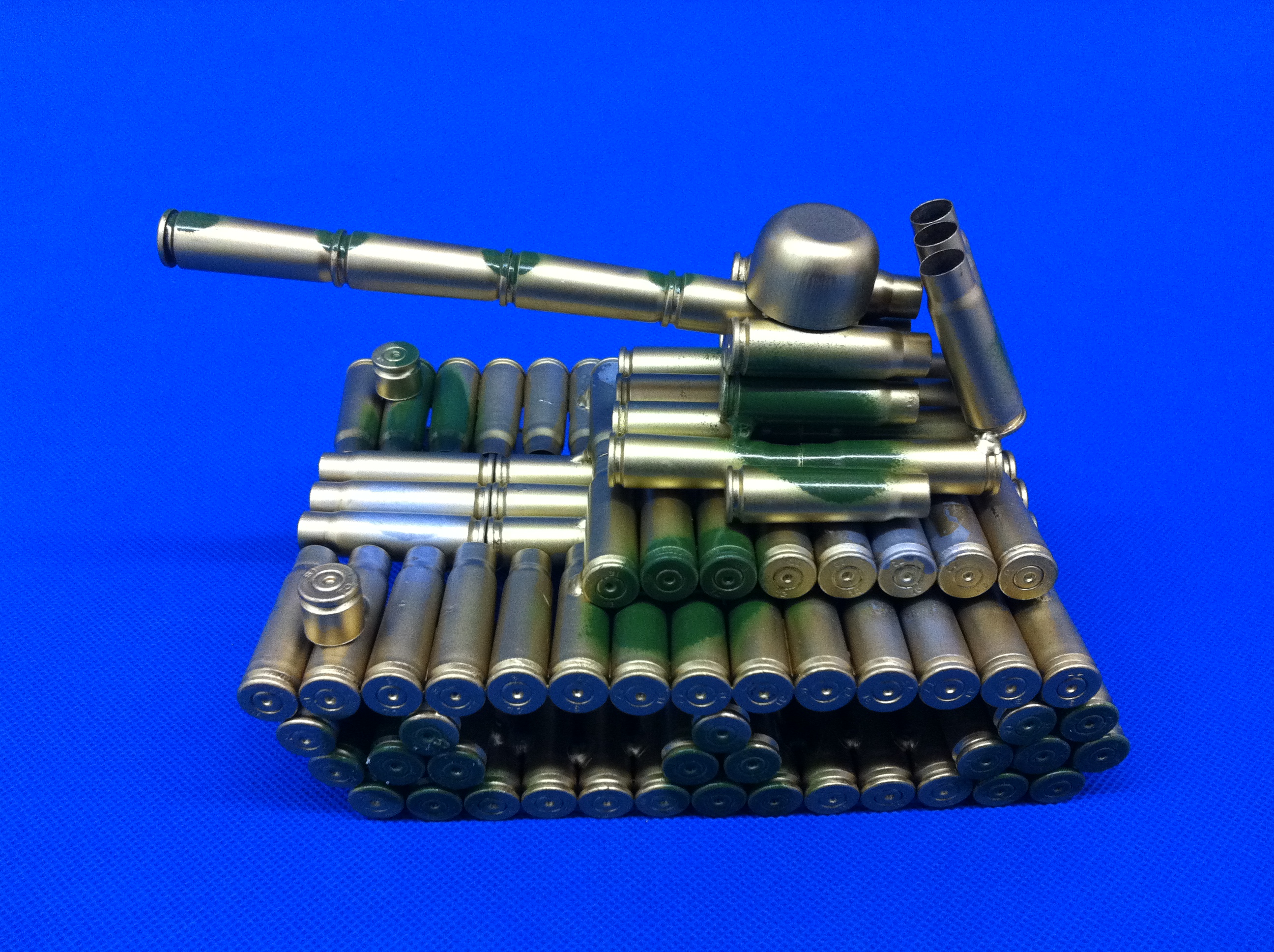  p>弹壳工艺品,又称子弹壳工艺品,弹壳模型.