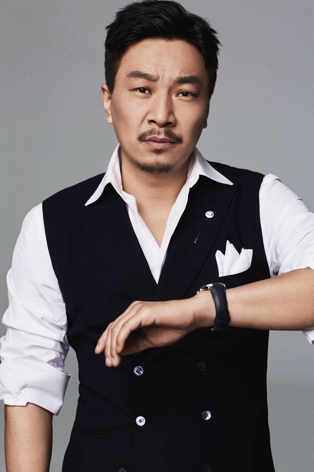 "gnwltbepps">高海鹏,1976年5月出生于陕西省,陕西省人民艺术剧院演员