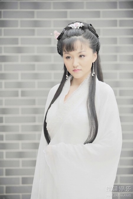 id="11016404">江南传奇之十五贯 /a>》由刘嘉靖执导的古装悬疑剧, a