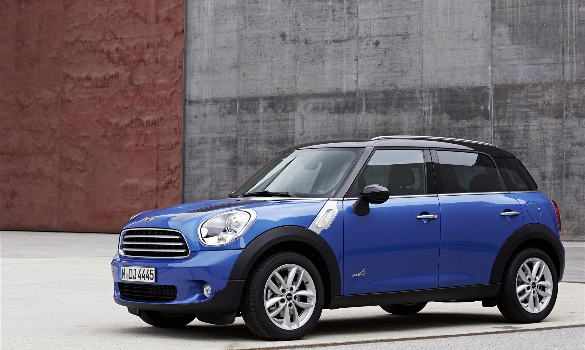 宝马公司 /a>持有的一款 a target="_blank" href="/item/汽车/152503