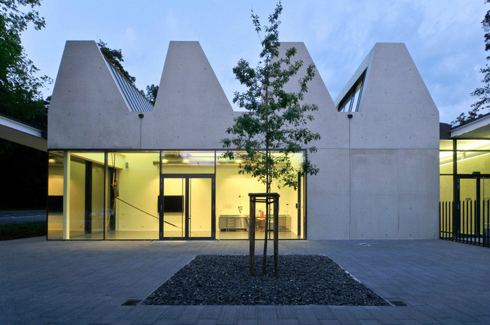  p>纽伦堡造型艺术学院是德国一所著名公立艺术大学,成立于1662年