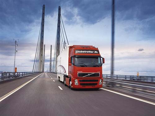  p>公路运输(highway transportation)是在公路上运送 a target="