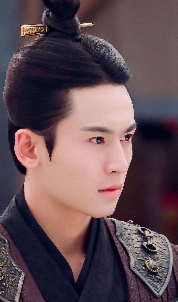  p>张哲瀚,1991年5月11日出生于江西省新余市,中国内地影视男演员