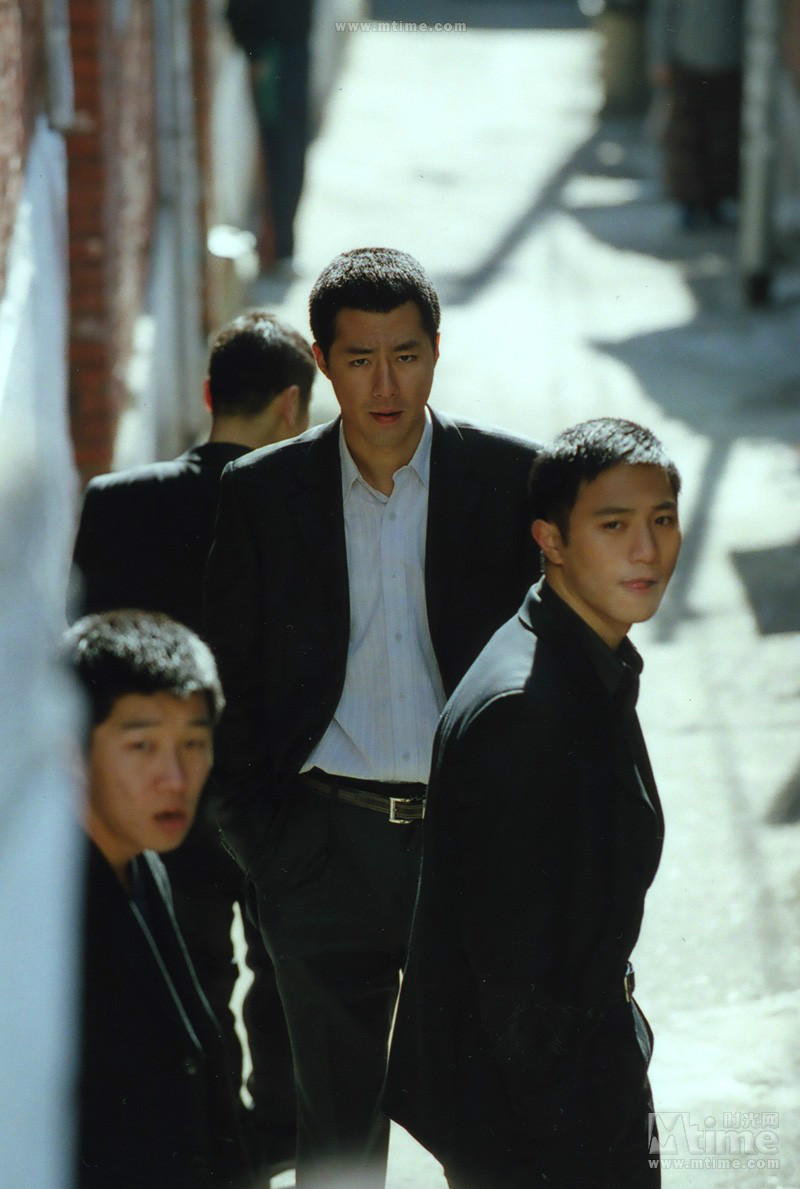  p>《卑劣的街头》是一部摄制于2006年的韩国黑帮电影,由 a>柳河 /a>