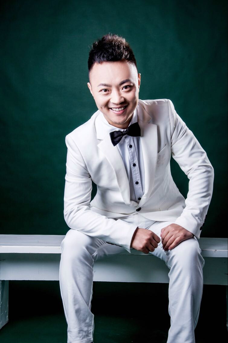  p>王牌,原名王维.1986年9月21日出生于四川省乐山市沐川县.