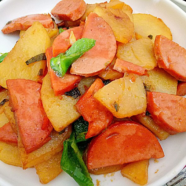 火腿肉炒土豆