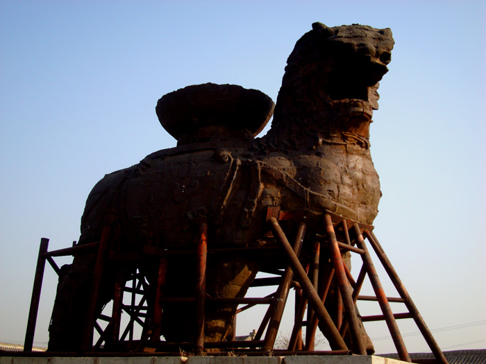  p>沧州铁狮子,又称"镇海吼",位于河北省 a href="#">沧州市 /a>东南