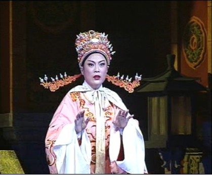  p>萧雅,1964年生,女,戏,歌,影三栖明星,著名越剧尹派表演艺术家,上海