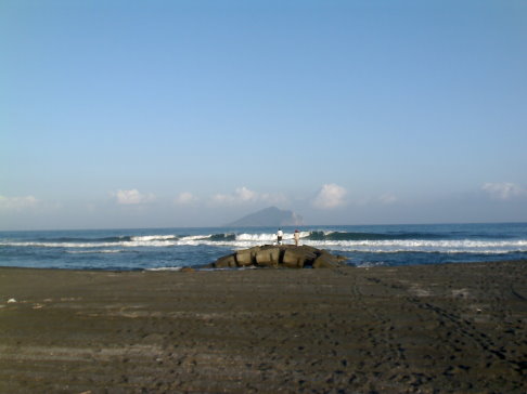  p>宜兰平原,位于台湾岛东北部,宜兰县境内.