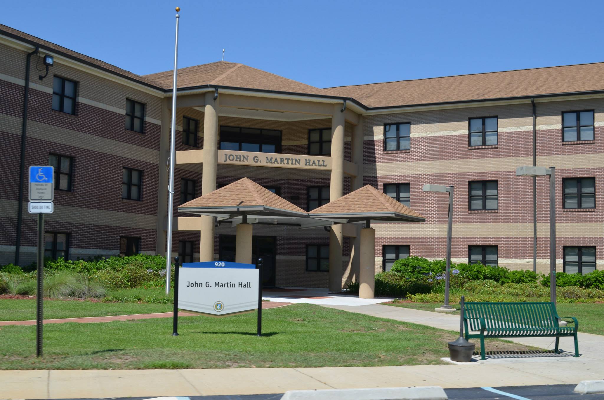  p>西佛罗里达大学(university of west florida)是一所建立于1963年