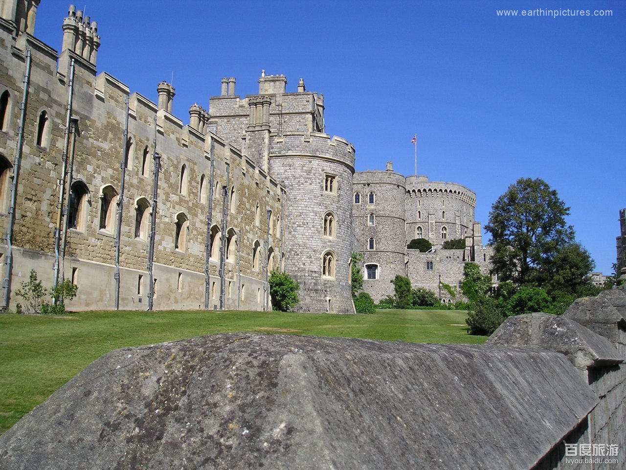 p>温莎城堡 i>(英语:windsor castle) /i>位于英国 a target="_blank