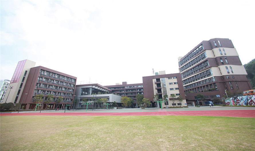 承翰学校国际课程实验校区是经深圳市政府批准的一所开展高中国际课程