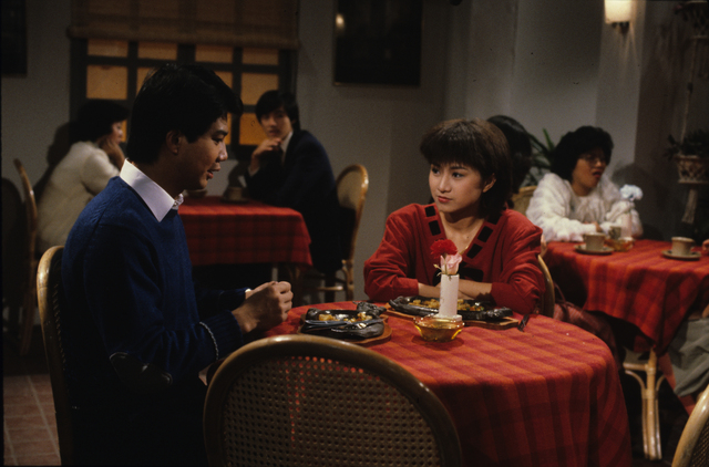 《奔向太阳》是 a target="_blank" href="/item/香港无线电视