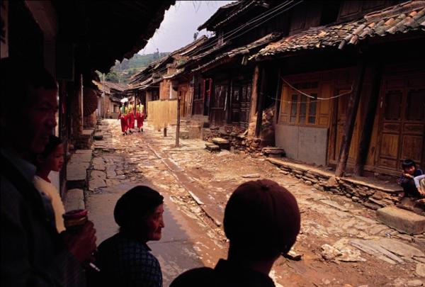  p>云南省文山广南县旧莫乡猫街村,属于山区.距离镇25.