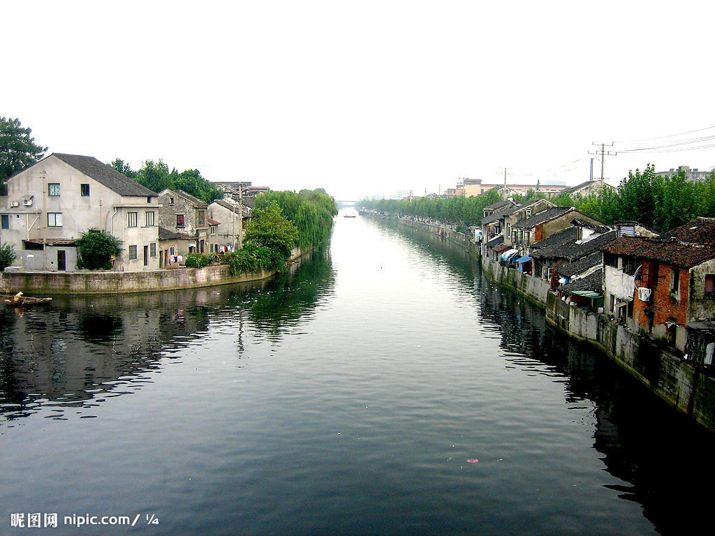 是世界上里程最长,工程最大的古代运河,也是最古老的运河之一,与 a