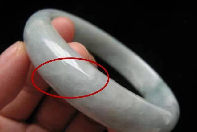  p>瑕疵是一个汉语词语,读音是xiá cī,意思本指玉的疵病,喻微小的