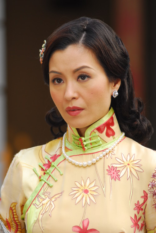  p>《银楼金粉》是 a target="_blank" href="/item/香港无线电视