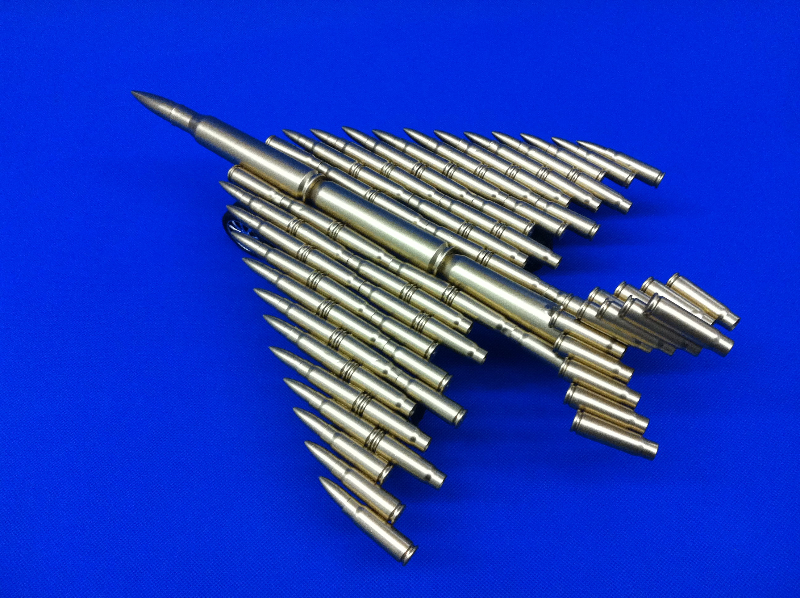  p>弹壳工艺品,又称子弹壳工艺品,弹壳模型.