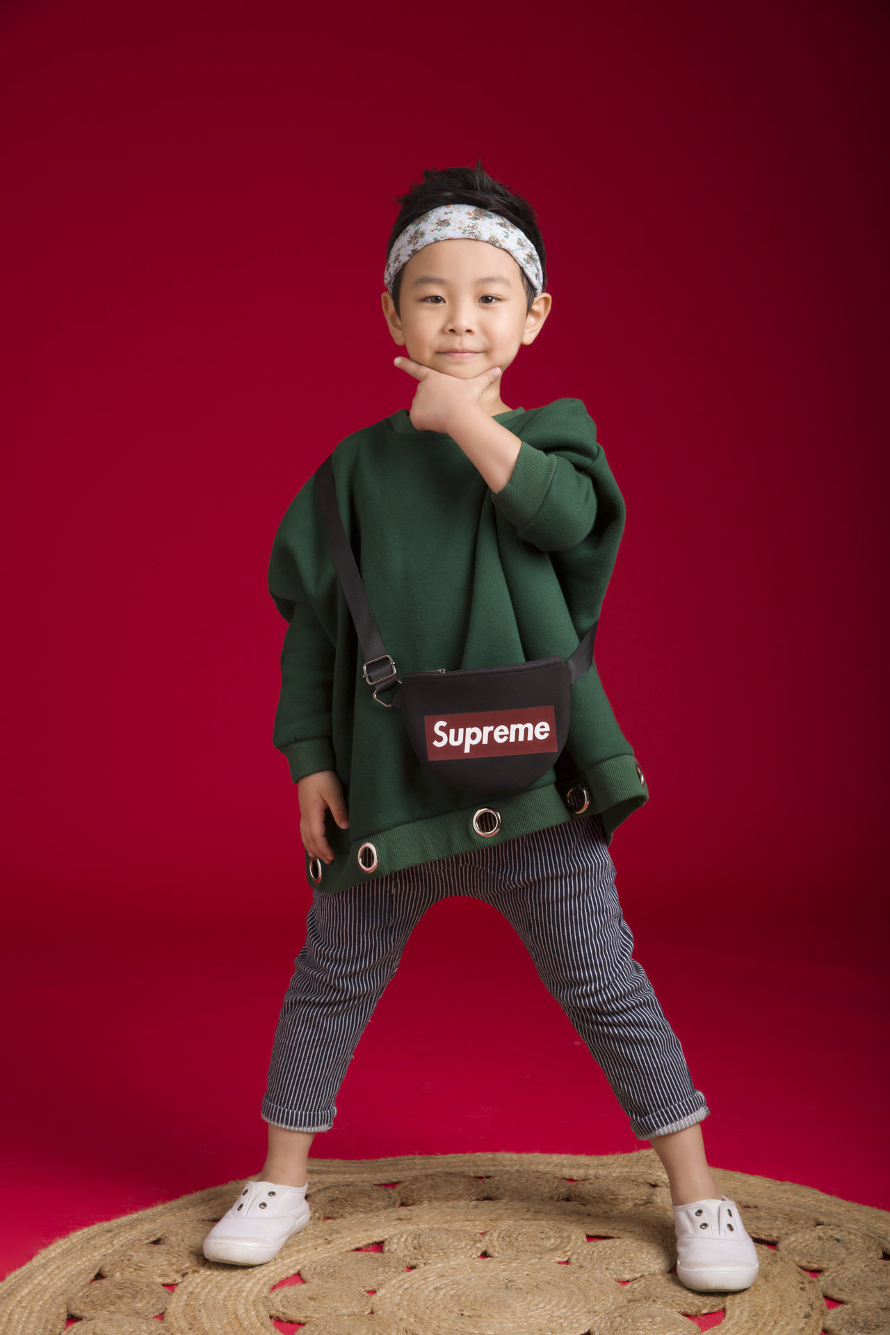  p>陈思朗(别名:陈胤峰),中国内地演员,2012年10月14日出生于北京市