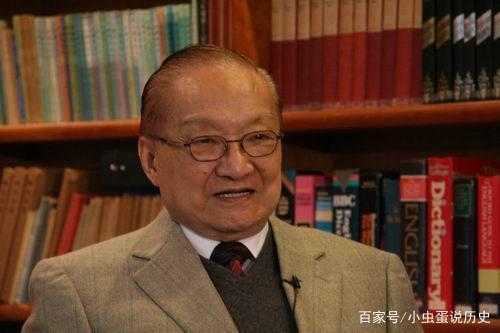 王朔曾经说金庸的作品是“抄袭”，他为什么敢说“这种话”呢？_百科TA说